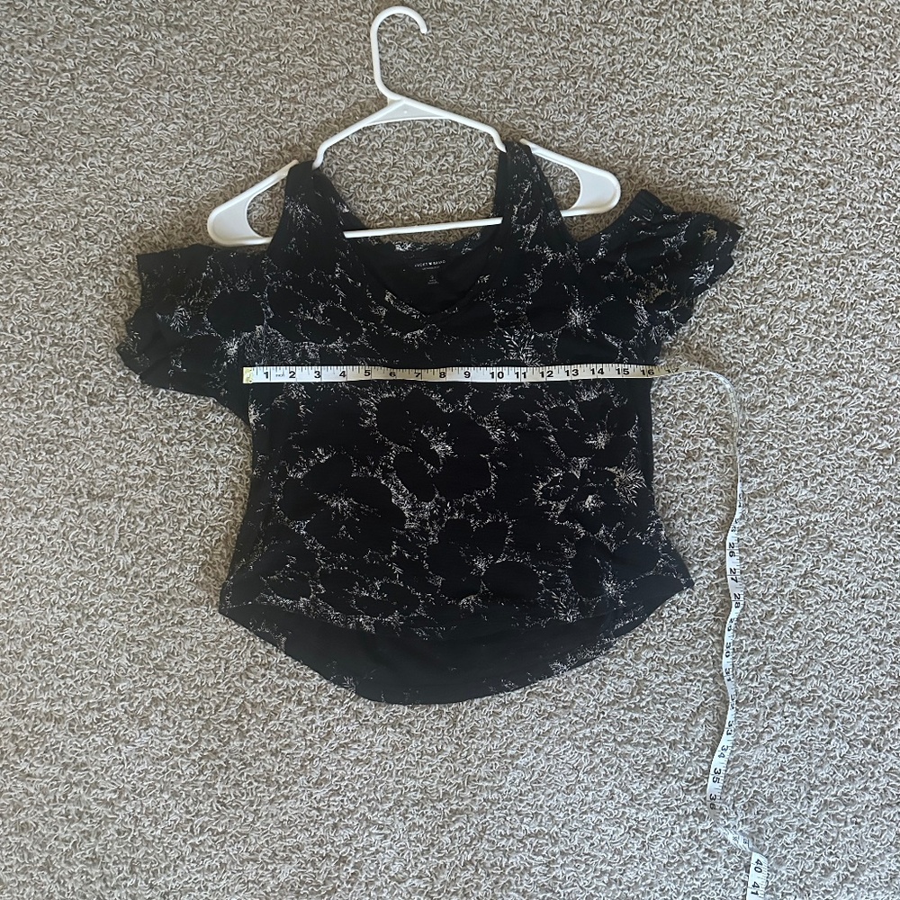 cold shoulder top